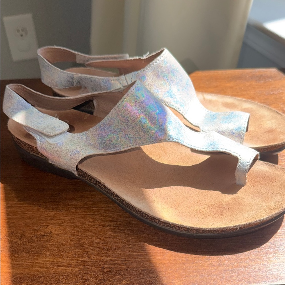 Dansko Reece Iridescent Pearl Petrol Women’s T-Strap Sandals. Size 39